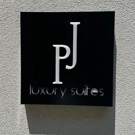 P J Luxury Suites 塞雷 外观 照片