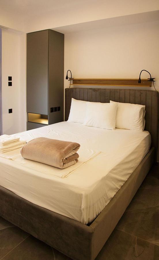 P J Luxury Suites 塞雷 外观 照片